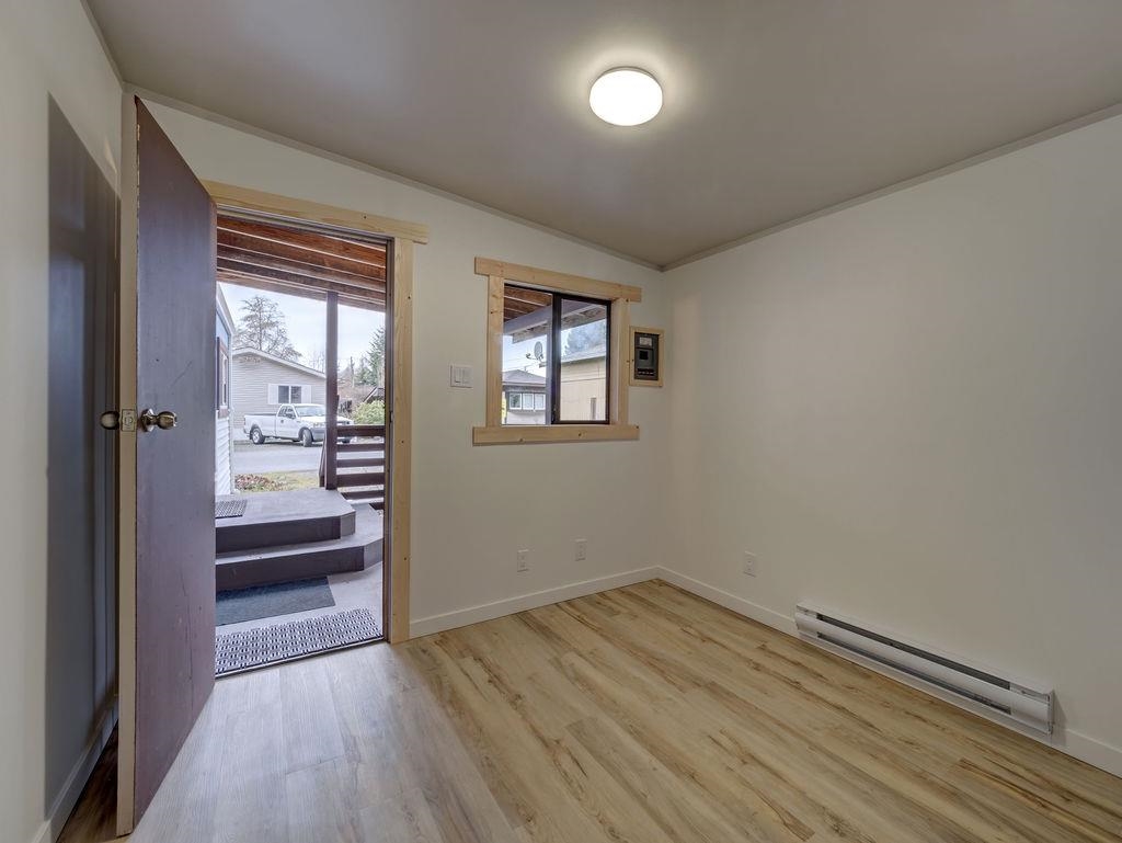 Primary Bedroom Photo of 28 1413 Sunshine Coast Highway, Gibsons, BC