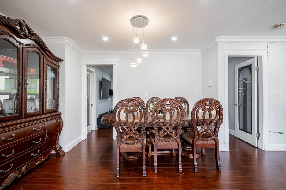 Kitchen Island Photo of 9136 137 Street, Surrey, BC