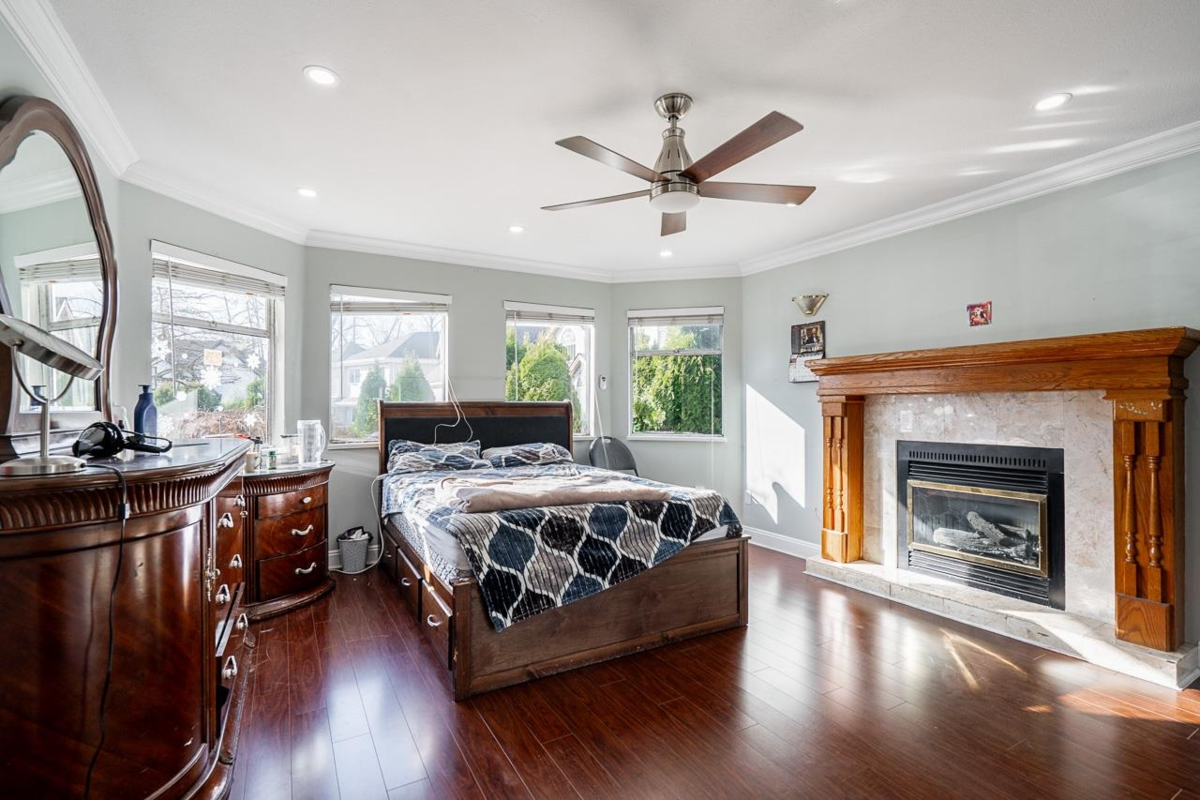 Staircase Photo of 9136 137 Street, Surrey, BC