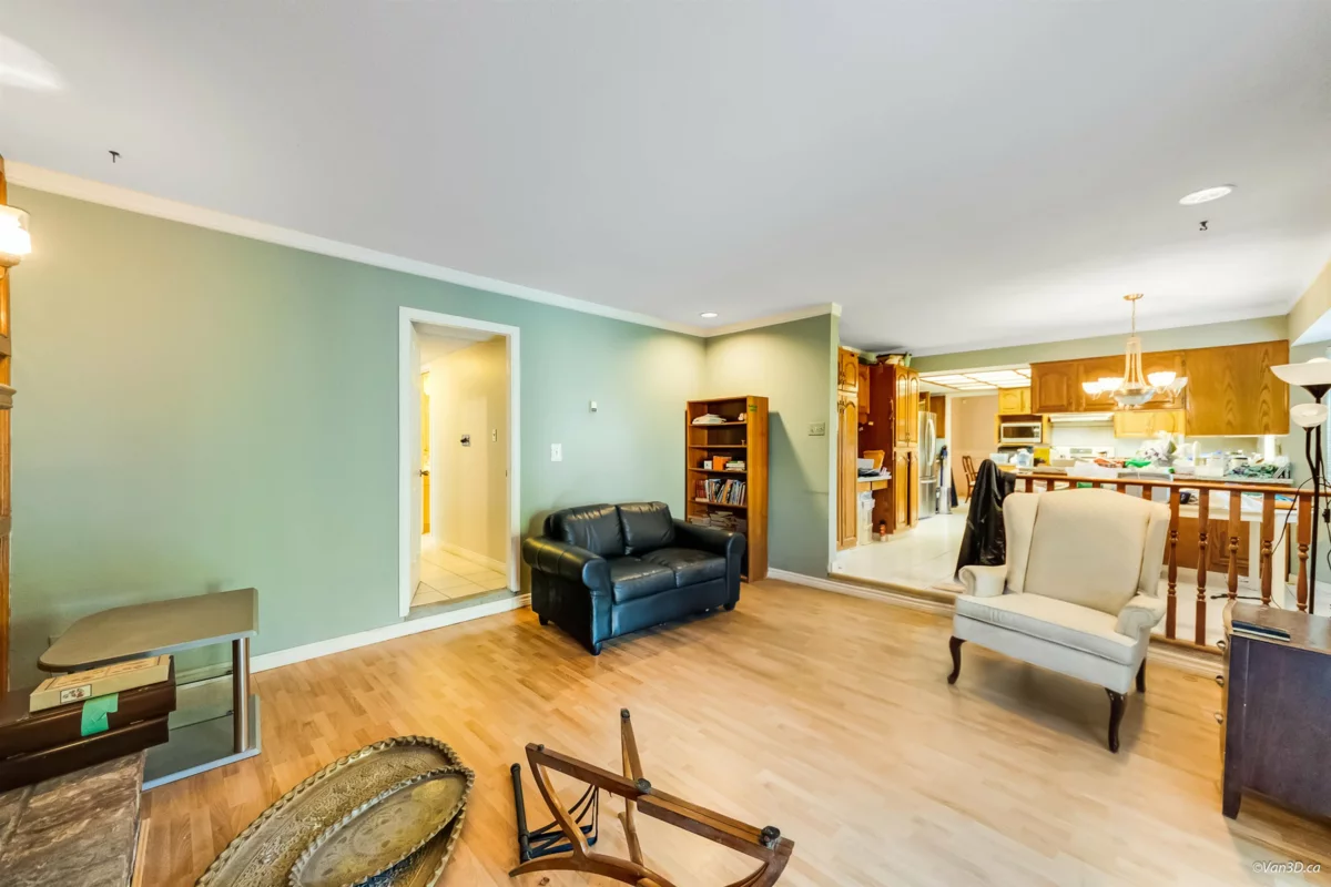 Entry Foyer Photo of 10331 Mortfield Road, Richmond, BC