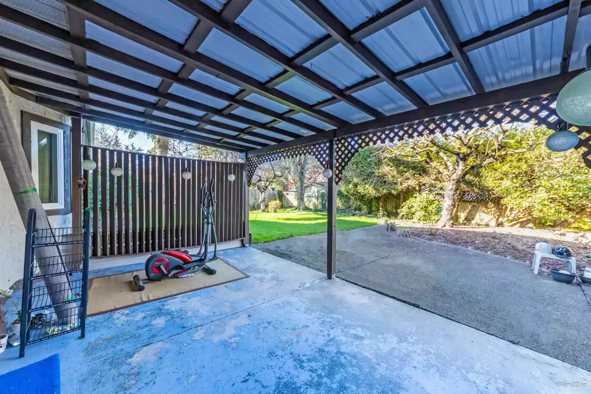 Outdoor Deck Photo of 10331 Mortfield Road, Richmond, BC