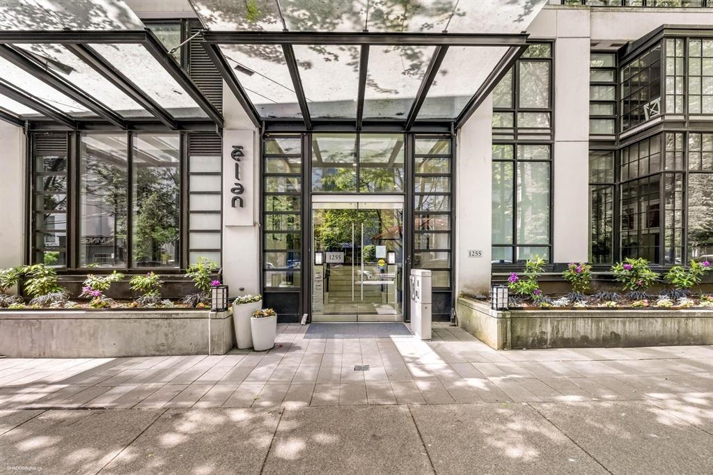 Powder Room Photo of 805 1255 Seymour Street, Vancouver, BC