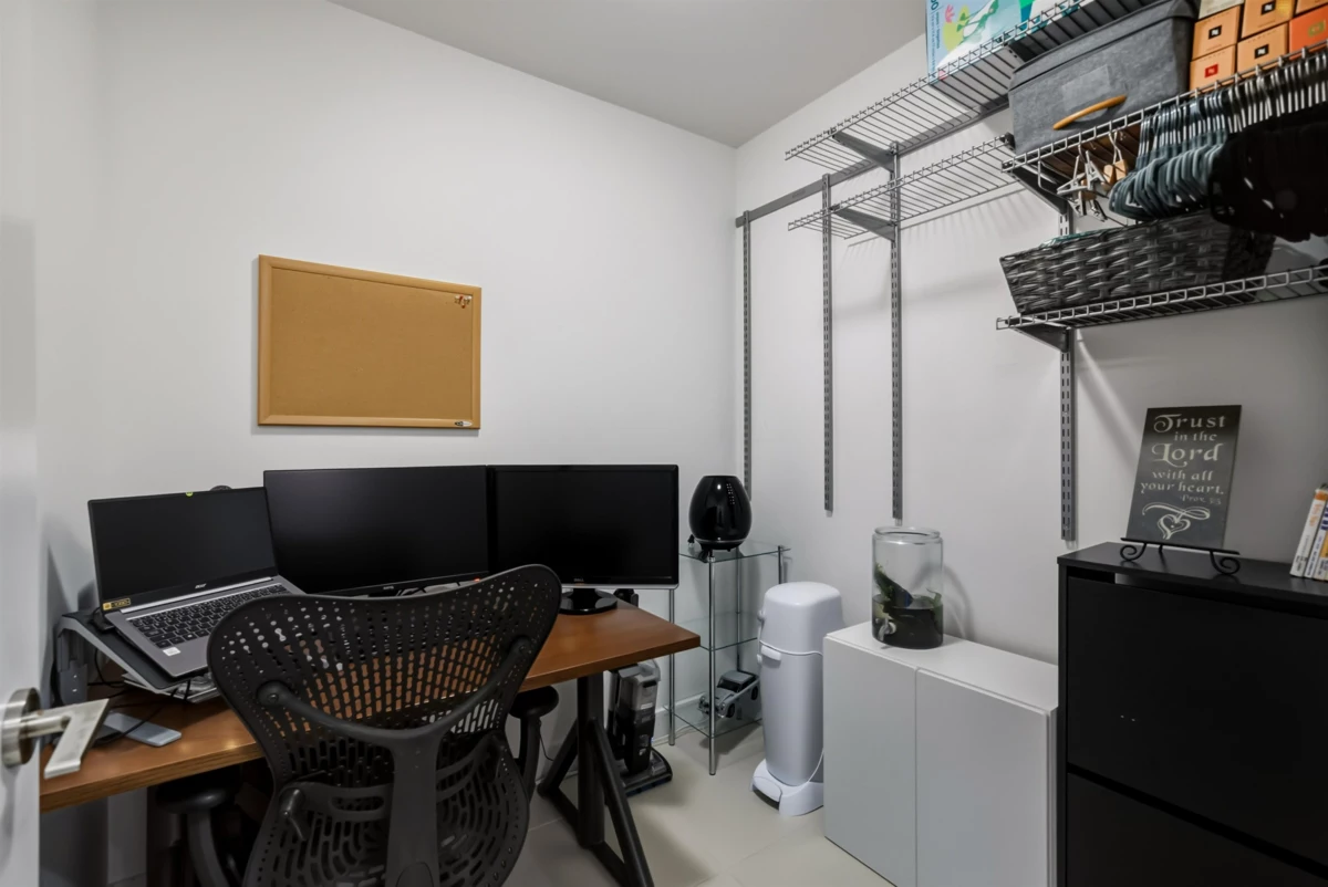 Primary Bathroom Photo of 805 1255 Seymour Street, Vancouver, BC