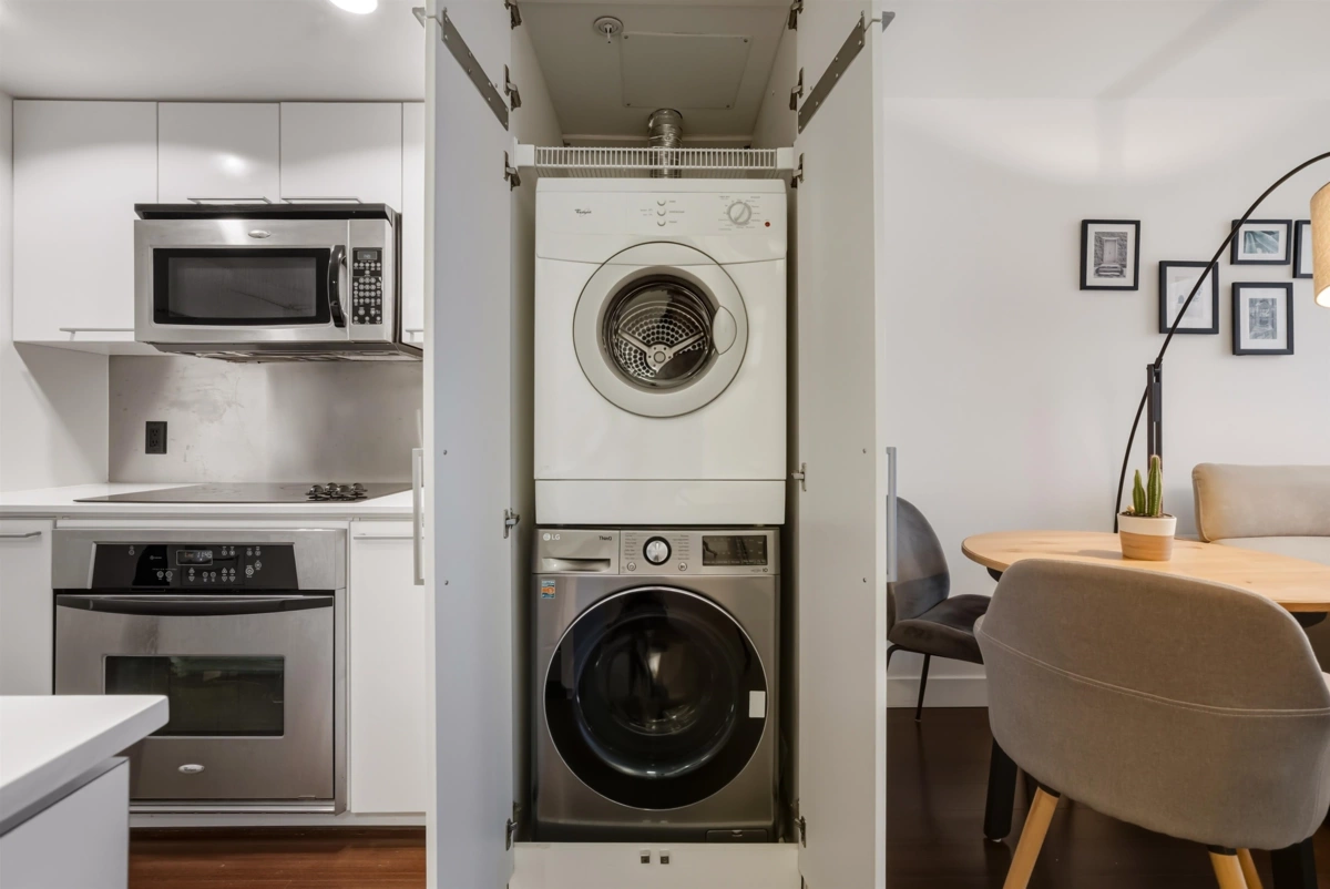 Primary Bedroom Photo of 805 1255 Seymour Street, Vancouver, BC