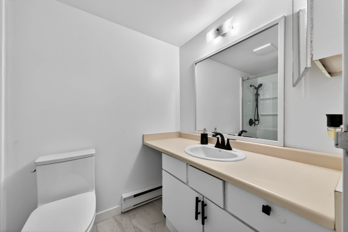 Hallway Photo of 3438 Copeland Avenue, Vancouver, BC