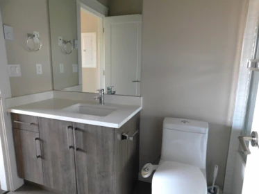 Primary Bathroom Photo of 504 19228 64 Avenue, Surrey, BC