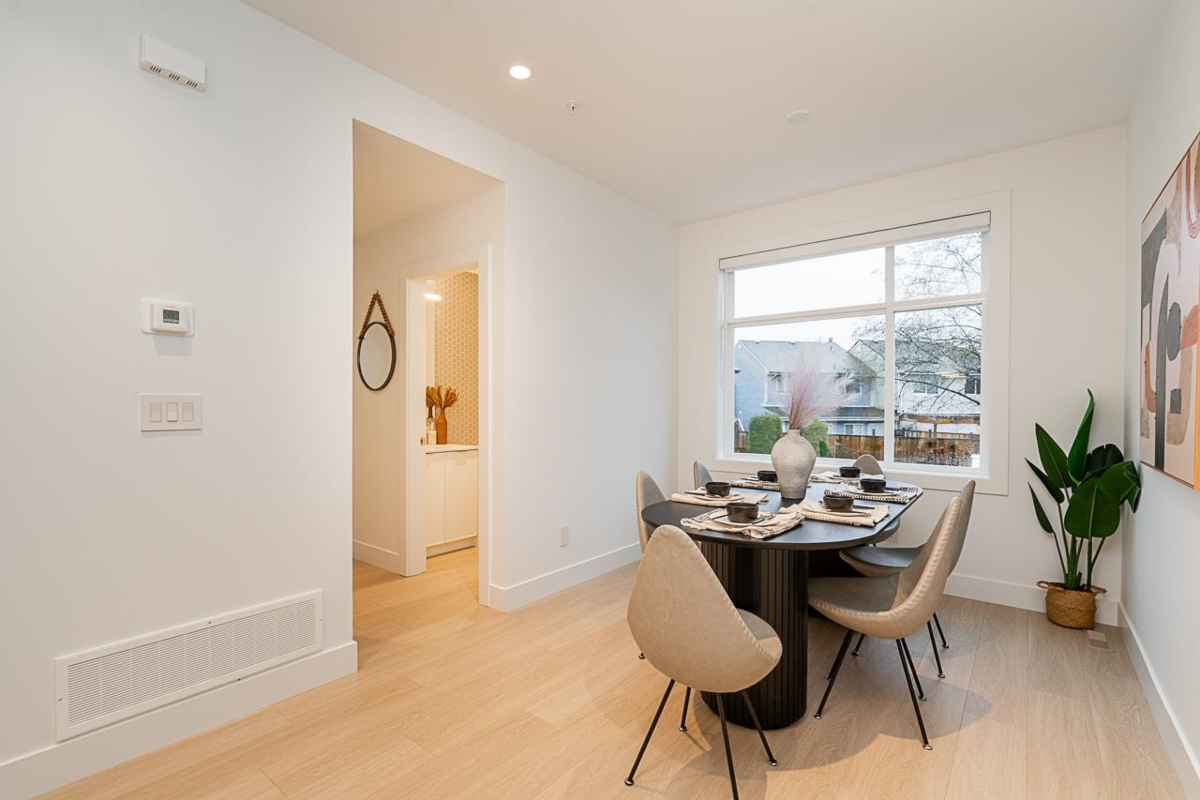 Dining Area Photo of 108 5330 198 Street, Langley, BC