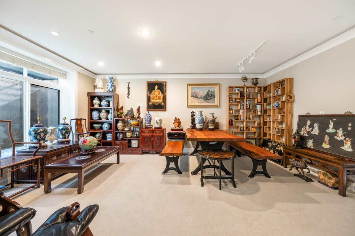 Laundry Room Photo of 2020 Carson Court, North Vancouver, BC
