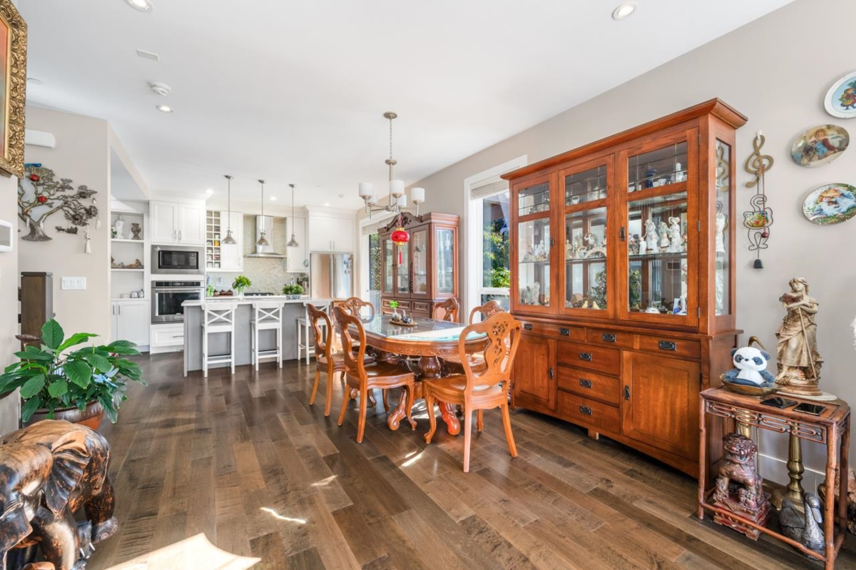 Pantry Photo of 2020 Carson Court, North Vancouver, BC