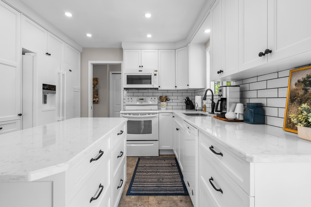 Primary Bathroom Photo of 29390 Duncan Avenue, Abbotsford, BC