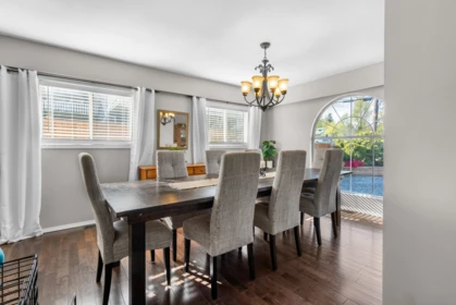 Kitchen Island Photo of 29390 Duncan Avenue, Abbotsford, BC