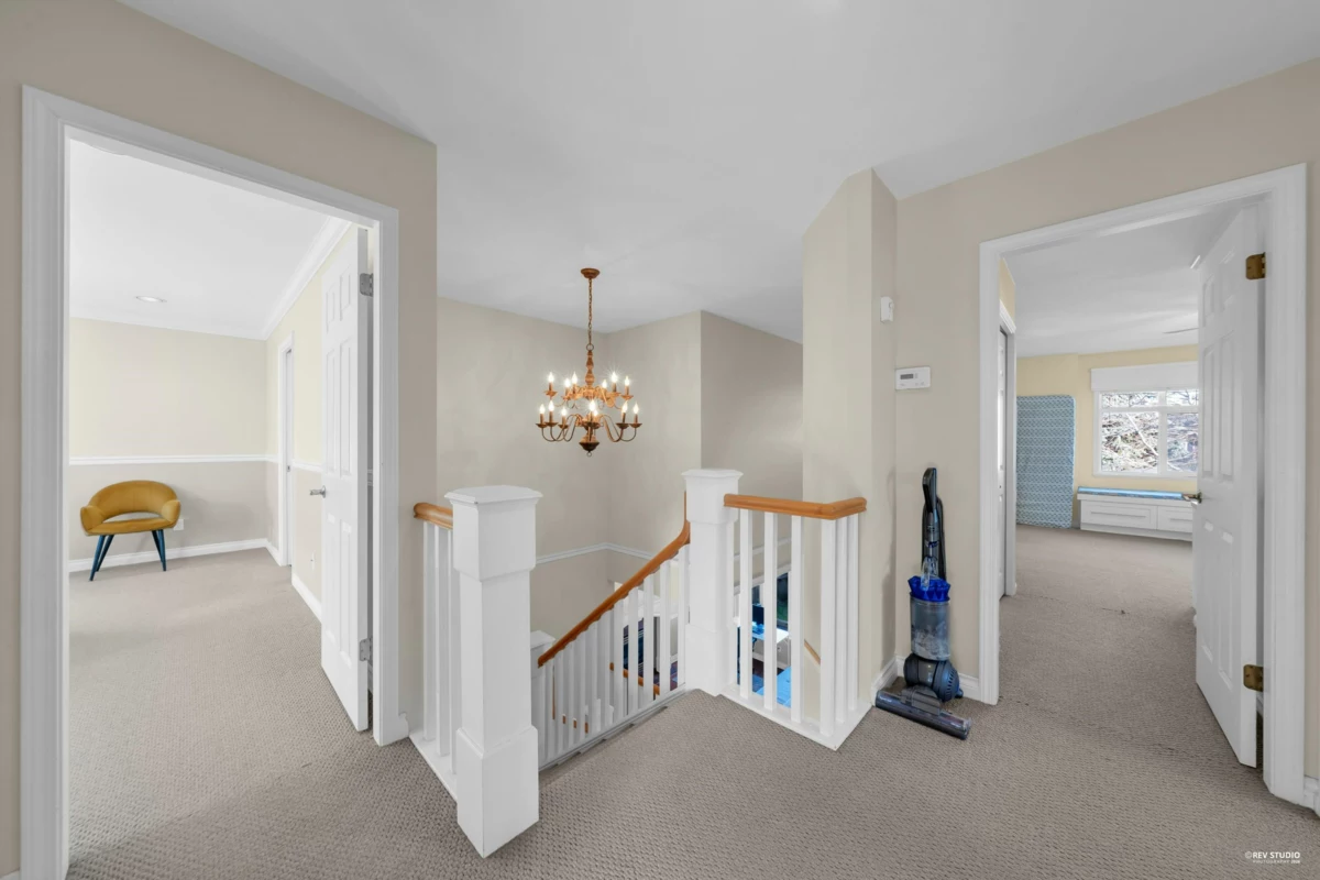 Entry Foyer Photo of 9171 Pauleshin Crescent, Richmond, BC