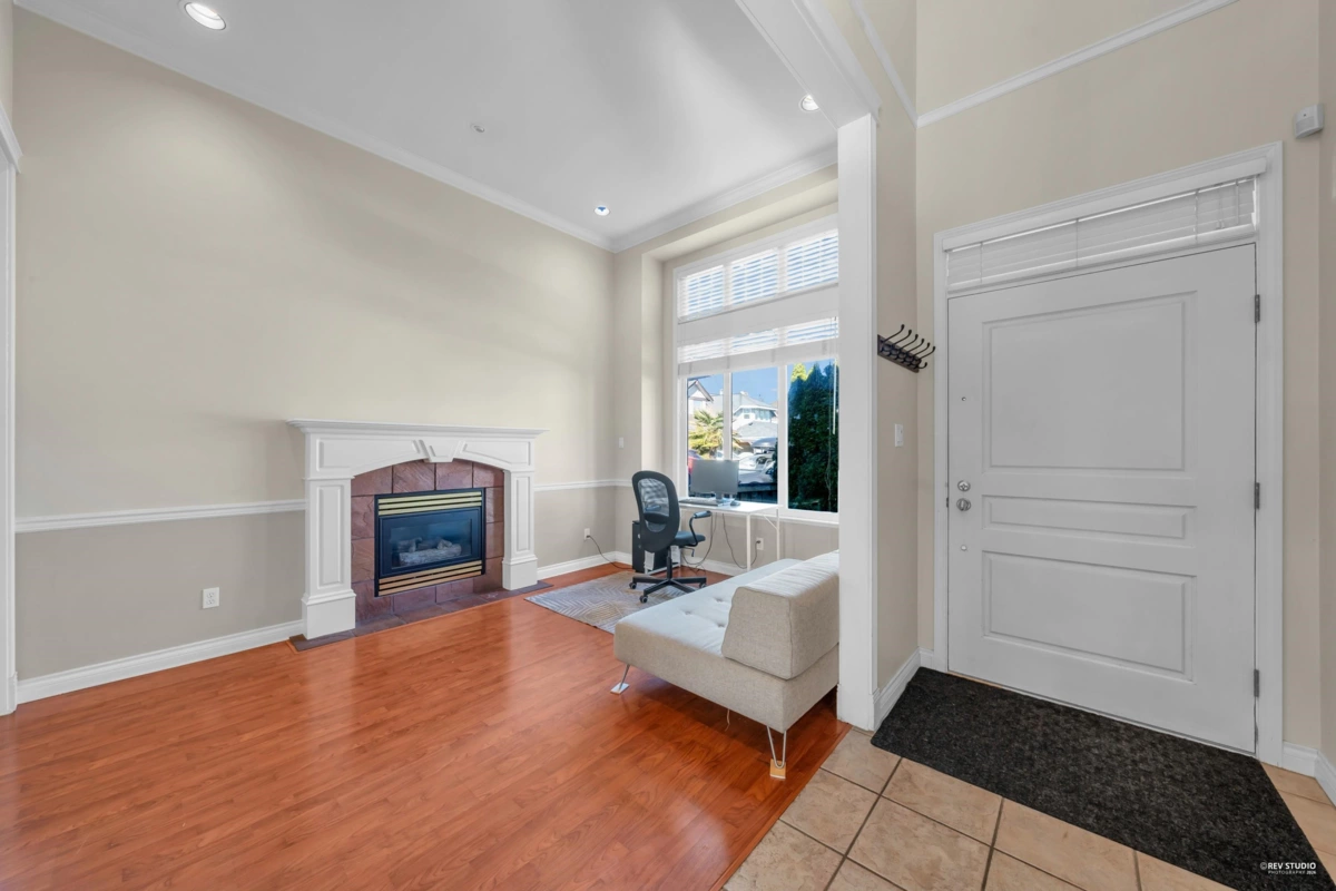 Family Room Photo of 9171 Pauleshin Crescent, Richmond, BC