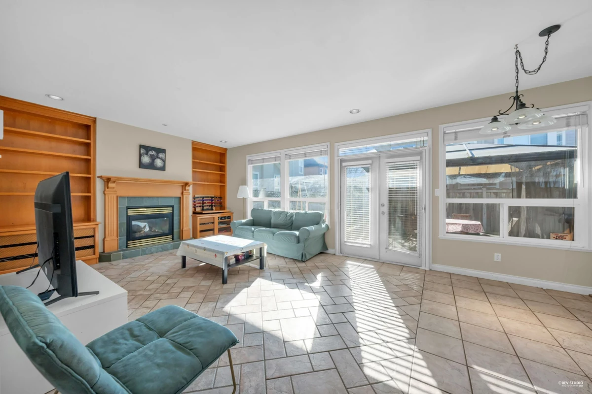 Guest Bathroom Photo of 9171 Pauleshin Crescent, Richmond, BC