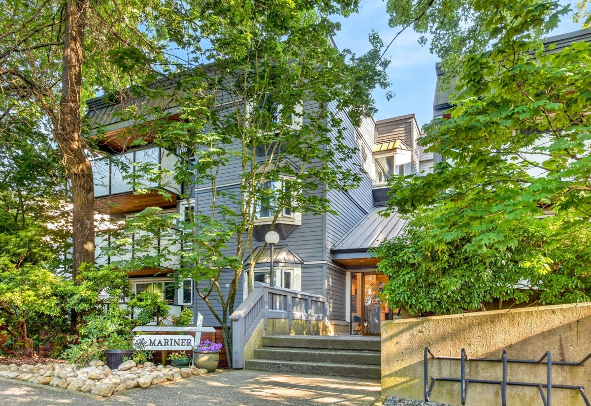 Exterior Rear Photo of 205 2328 Oxford Street, Vancouver, BC