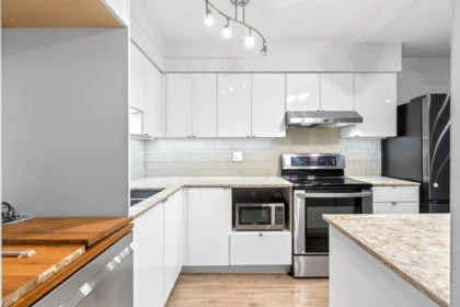 205 2328 Oxford Street, Vancouver, BC, Vancouver — Apartment/Condo for sale