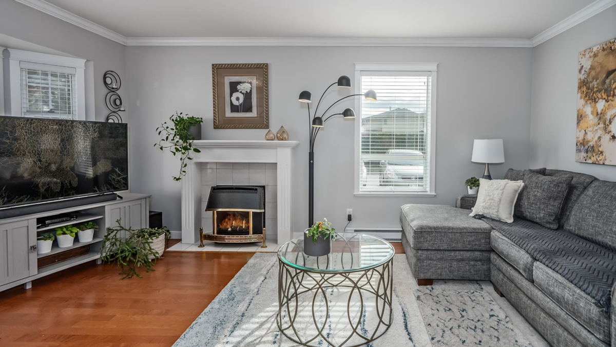 Breakfast Nook Photo of 25 12276 189a Avenue, Pitt Meadows, BC