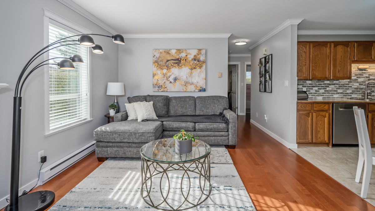 Kitchen Island Photo of 25 12276 189a Avenue, Pitt Meadows, BC