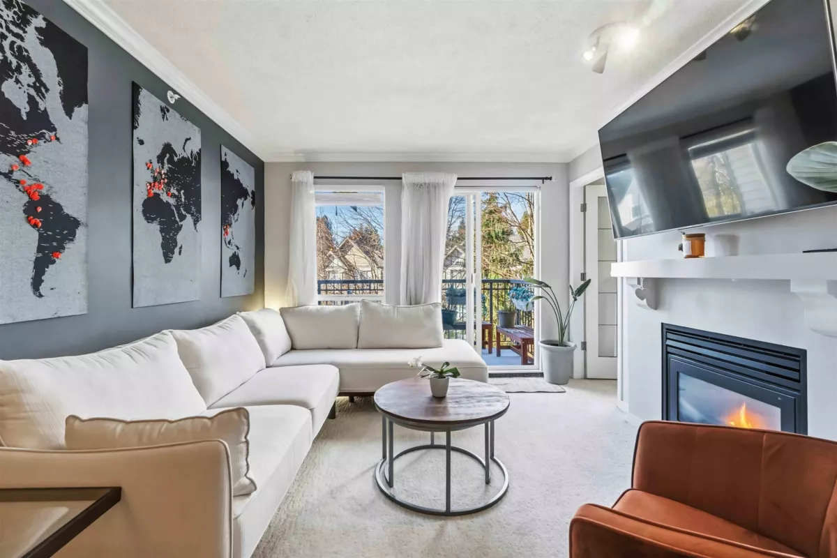 Breakfast Nook Photo of 406 1150 E 29th Street, North Vancouver, BC