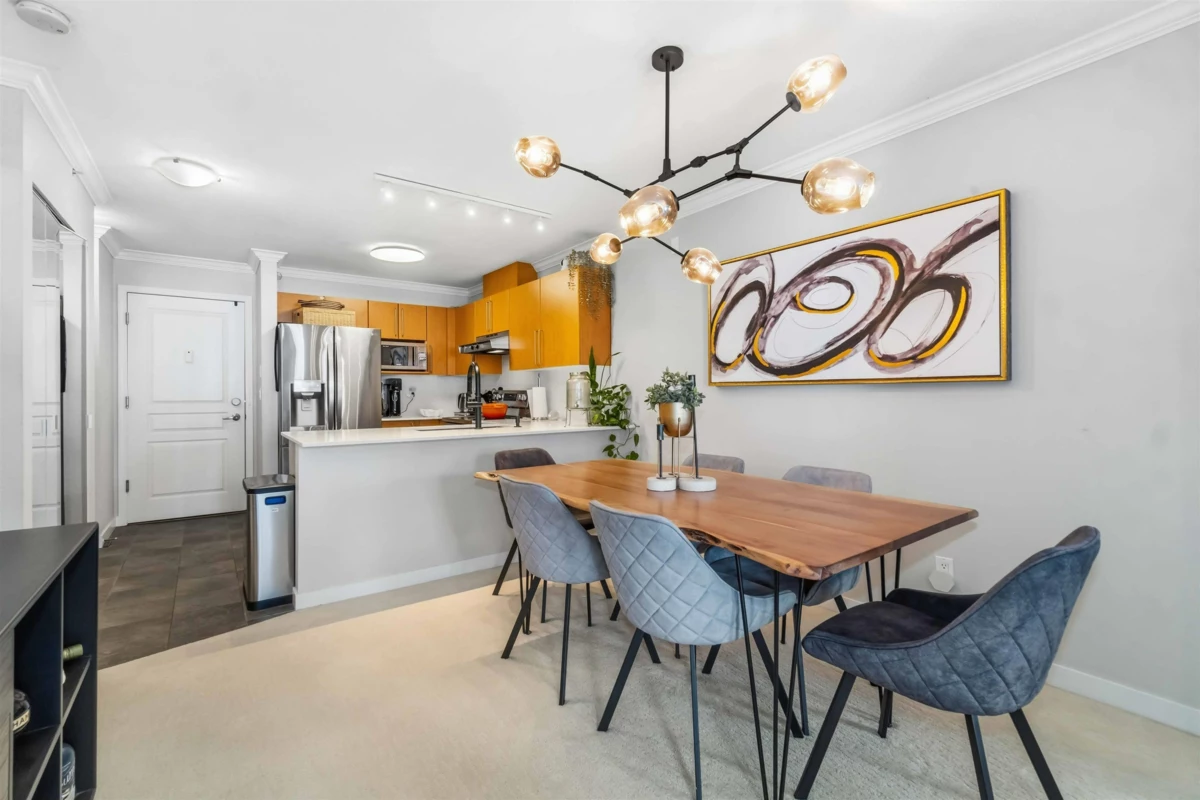 Kitchen Photo of 406 1150 E 29th Street, North Vancouver, BC