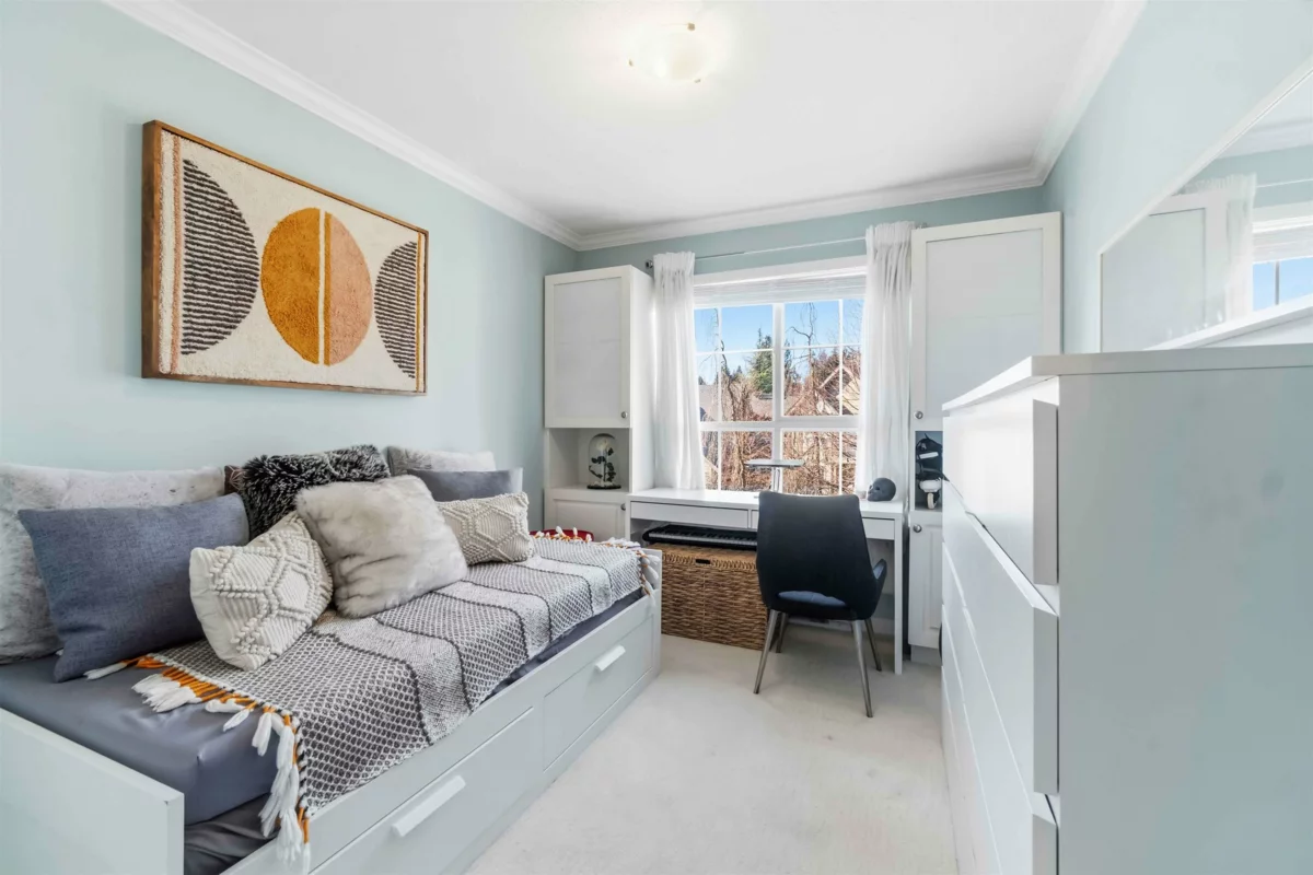 Primary Bathroom Photo of 406 1150 E 29th Street, North Vancouver, BC