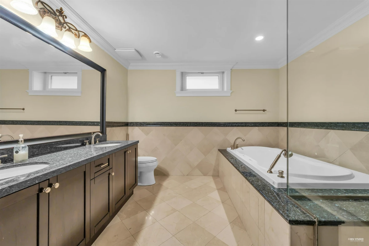 Swimming Pool Photo of 5990 Cartier Street, Vancouver, BC