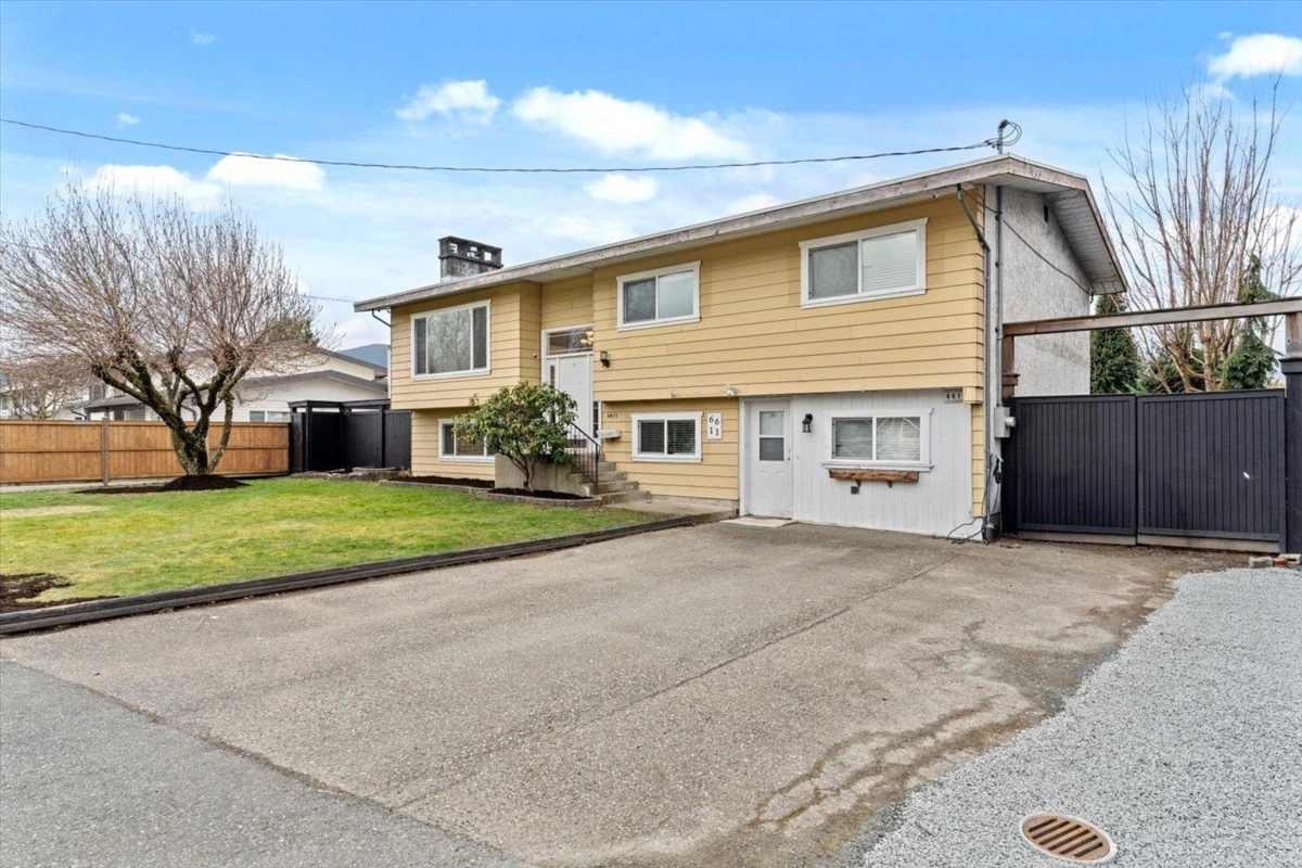 Living Room Photo of 6611 Reid Road, Chilliwack, BC