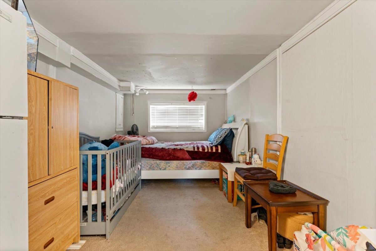 Swimming Pool Photo of 6611 Reid Road, Chilliwack, BC