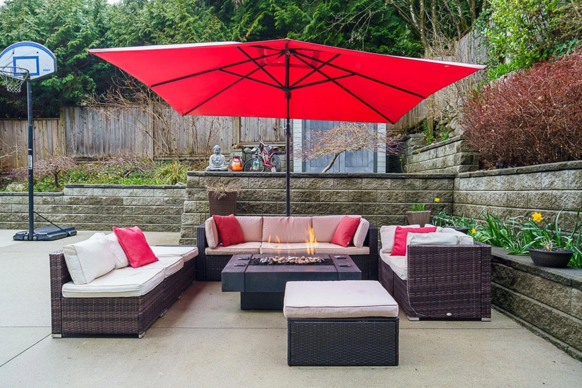 Front Yard Photo of 4365 Mountain Highway, North Vancouver, BC