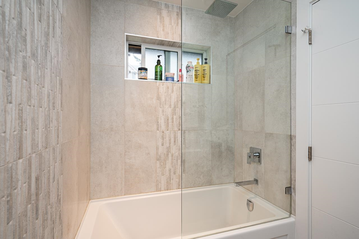 Staircase Photo of 4365 Mountain Highway, North Vancouver, BC