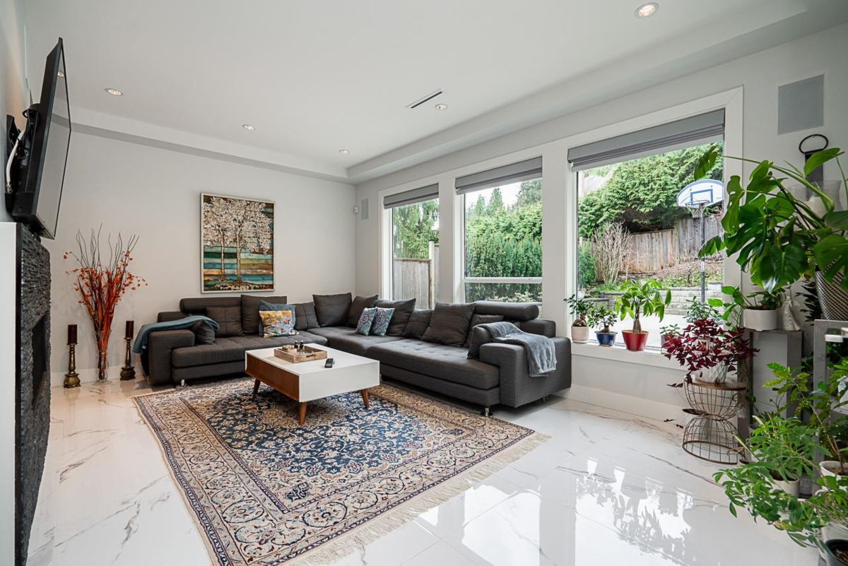 Walk-In Closet Photo of 4365 Mountain Highway, North Vancouver, BC