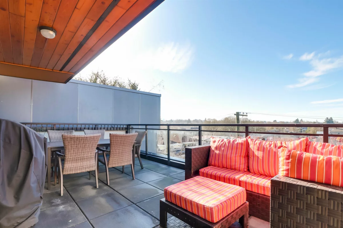 Breakfast Nook Photo of 403 688 E 18th Avenue, Vancouver, BC