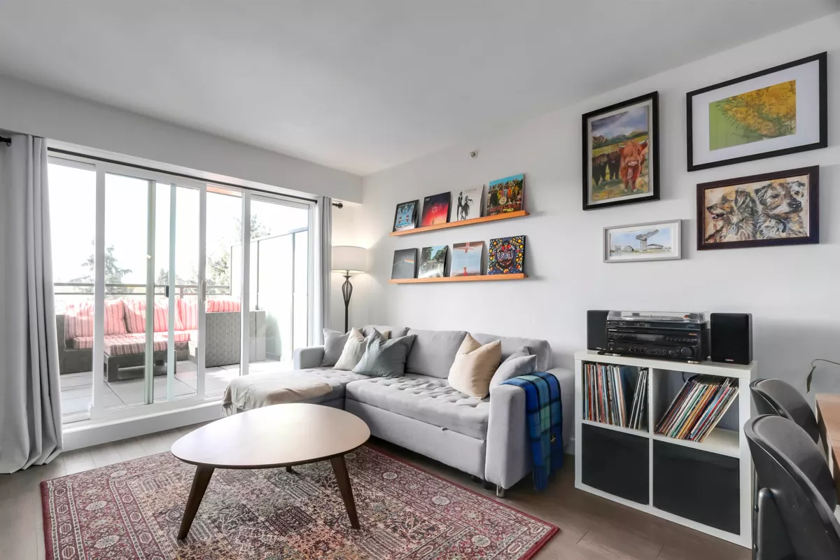 Dining Area Photo of 403 688 E 18th Avenue, Vancouver, BC
