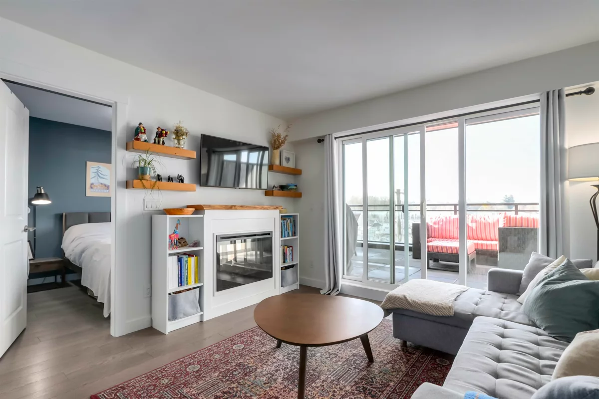 Kitchen Photo of 403 688 E 18th Avenue, Vancouver, BC