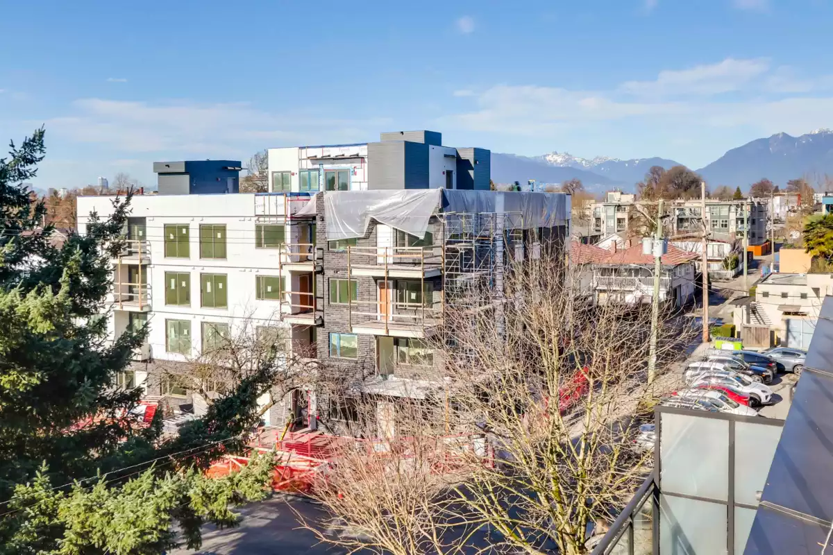 Primary Bedroom Photo of 403 688 E 18th Avenue, Vancouver, BC
