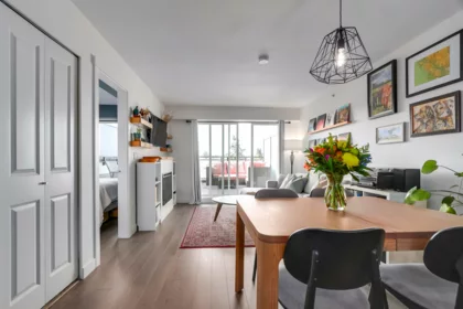 403 688 E 18th Avenue, Vancouver, BC