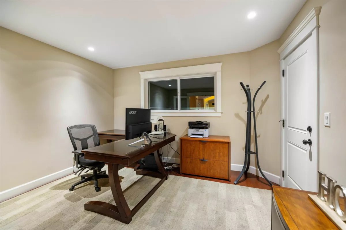 Entry Foyer Photo of 22441 79 Avenue, Langley, BC