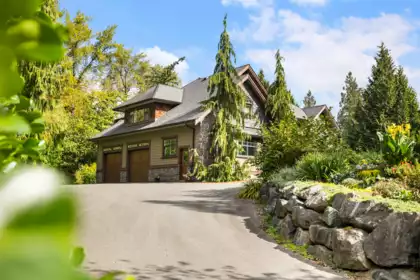 Front exterior of 22441 79 Avenue, Langley, BC