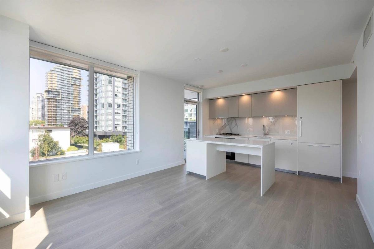 Kitchen Photo of 207 6537 Telford Avenue, Burnaby, BC