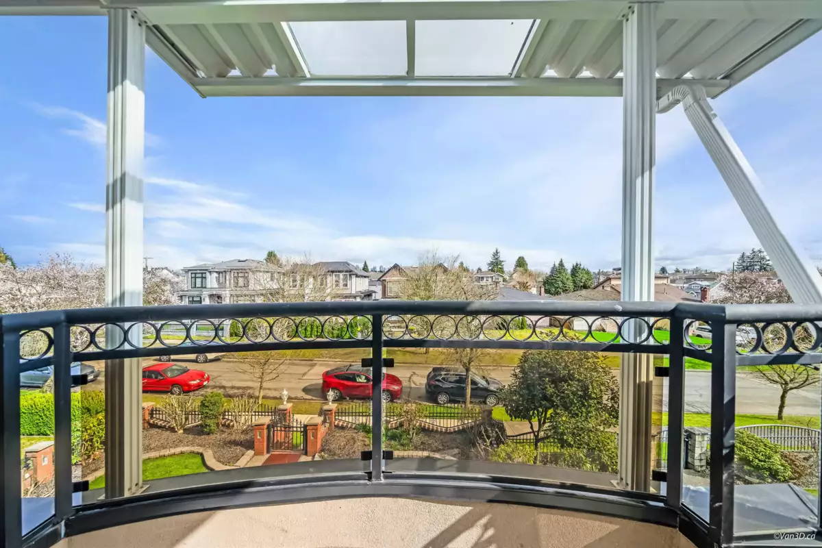 Family Room Photo of 6575 Raleigh Street, Vancouver, BC