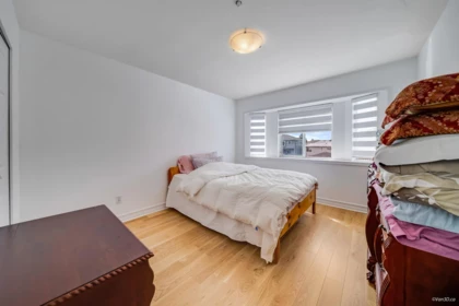 Powder Room Photo of 6575 Raleigh Street, Vancouver, BC