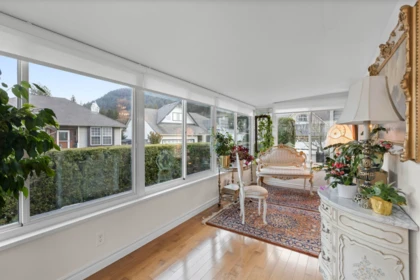 Breakfast Nook Photo of 41 349 Walnut Avenue, Harrison Hot Springs, BC