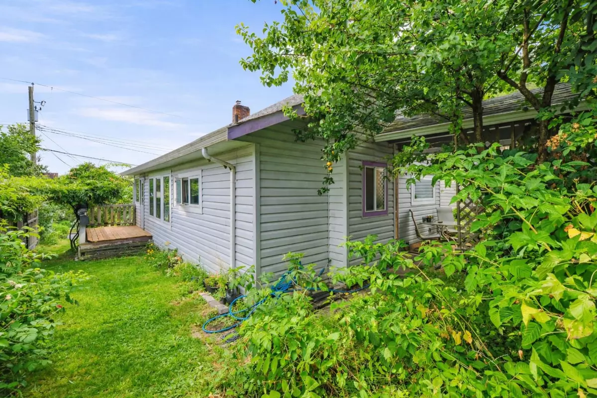 Family Room Photo of 32881 1st Avenue, Mission, BC
