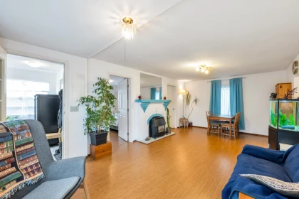 Breakfast Nook Photo of 32881 1st Avenue, Mission, BC