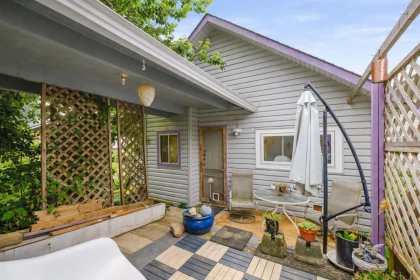 Swimming Pool Photo of 32881 1st Avenue, Mission, BC