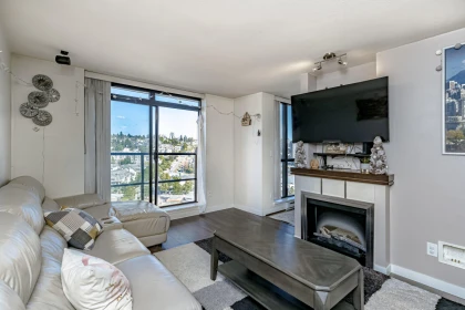 Pantry Photo of 1508 1 Renaissance Square, New Westminster, BC