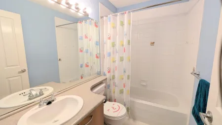 Primary Bathroom Photo of 22 7288 Heather Street, Richmond, BC