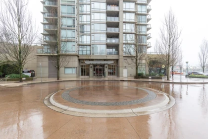 2001 2980 Atlantic Avenue, Coquitlam, BC, Coquitlam — Apartment/Condo for sale