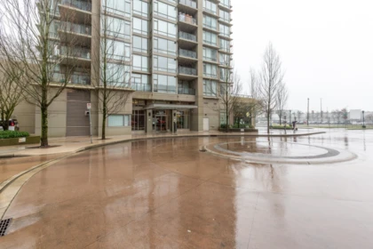 2001 2980 Atlantic Avenue, Coquitlam, BC, Coquitlam — Apartment/Condo for sale