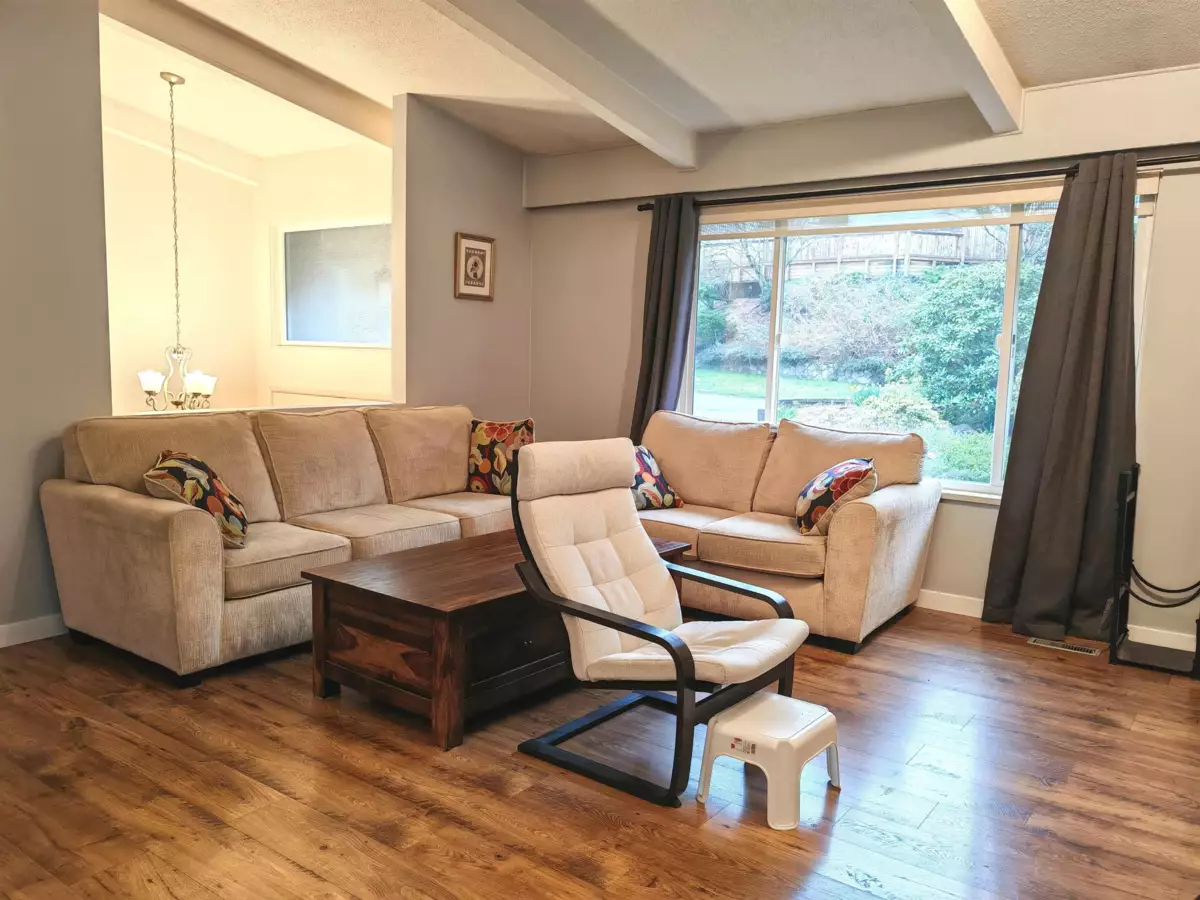 Living Room Photo of 7801 Wiltshire Boulevard, Delta, BC